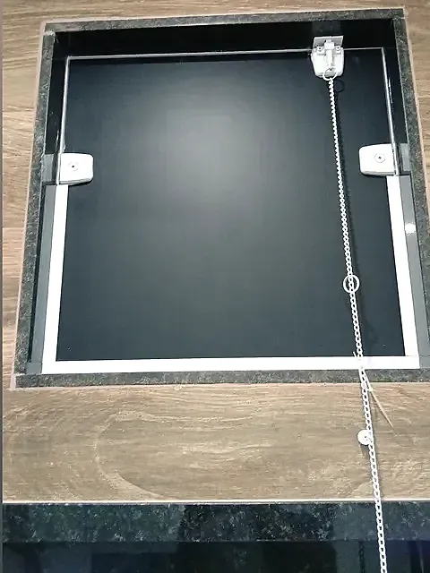 Basculante com vidro fixo em vidro temperado fumê instalado